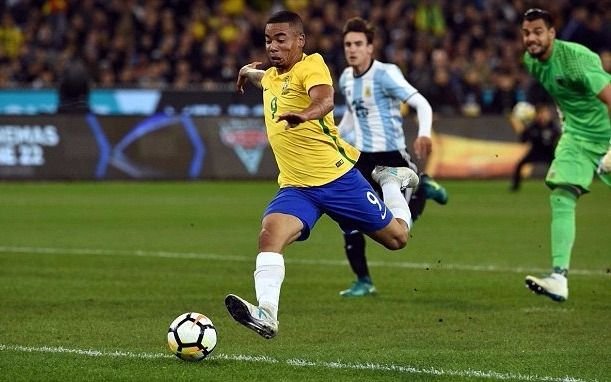 El increíble gol que se perdió Gabriel Jesús, y la fortuna de Argentina...