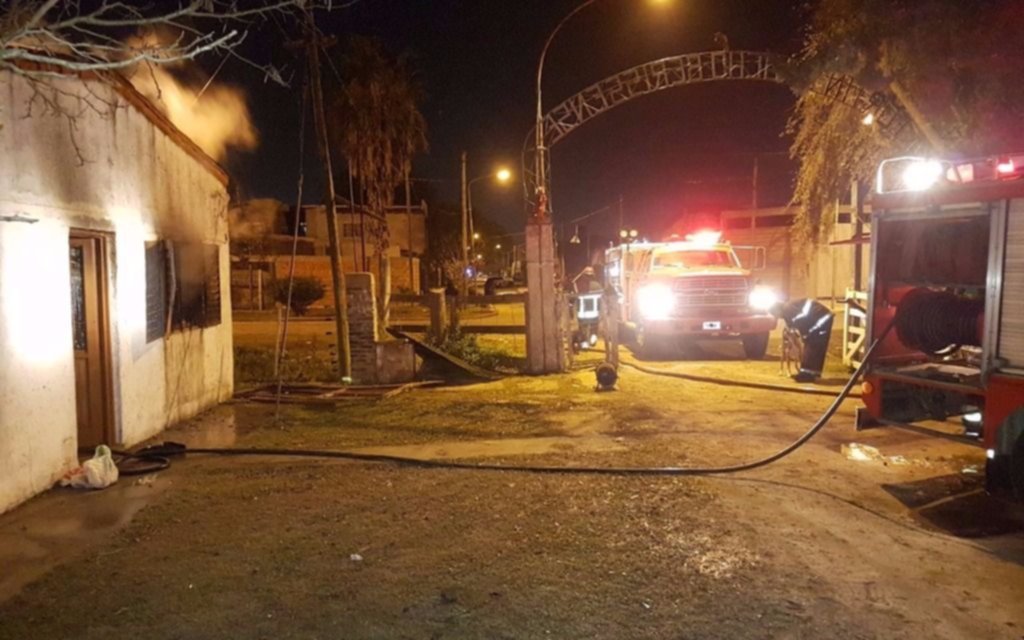 Fuego y alarma esta madrugada en el Fortín Gaucho Berissense