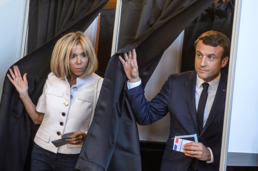 Francia: el partido de Macron sienta las bases para una victoria histórica