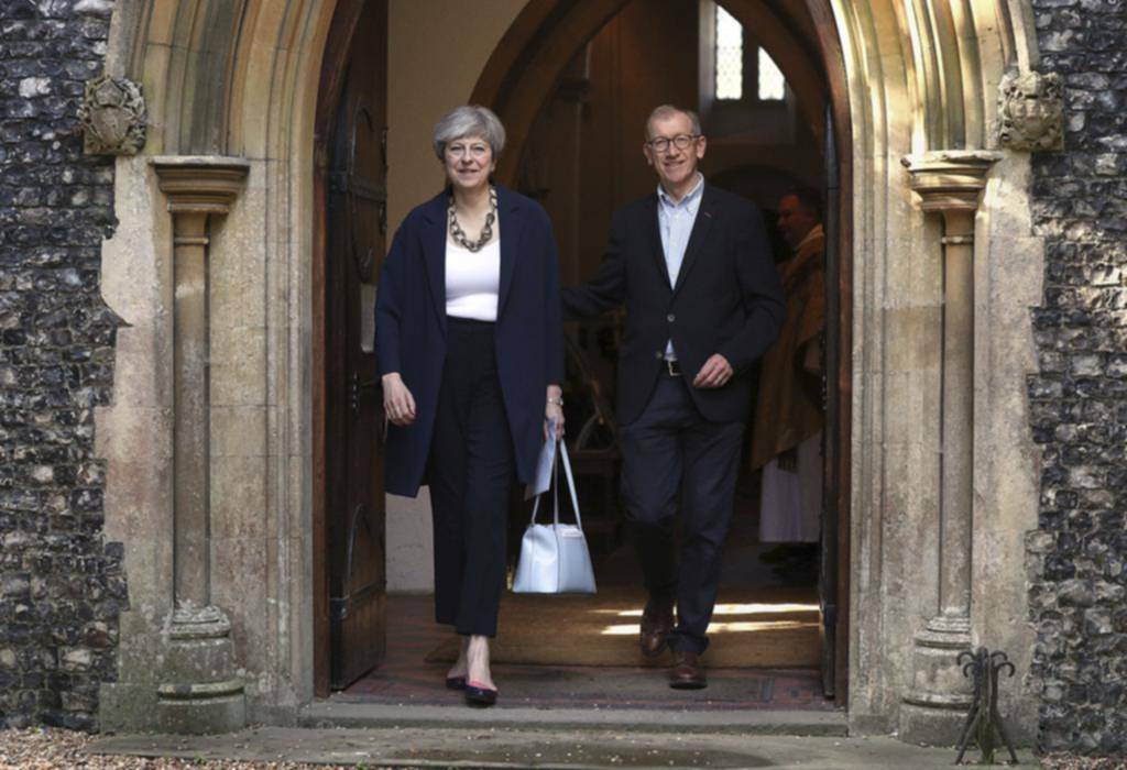 La premier británica nombra a un “número dos” proeuropeo