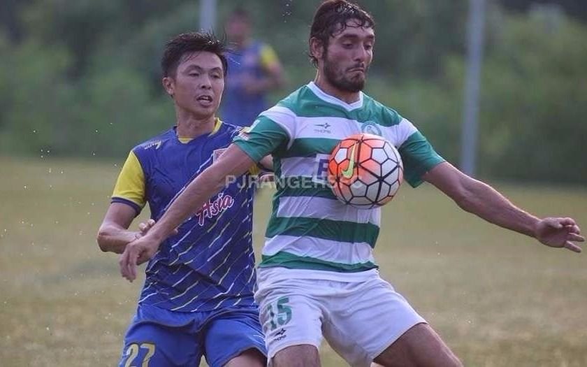 La historia del único futbolista argentino que juega en Singapur