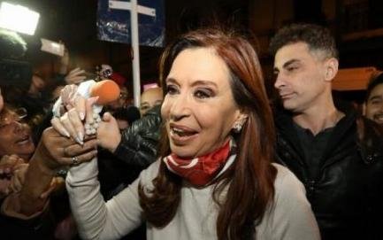 Cristina deja el sello del PJ, que podrá ser usado por Randazzo