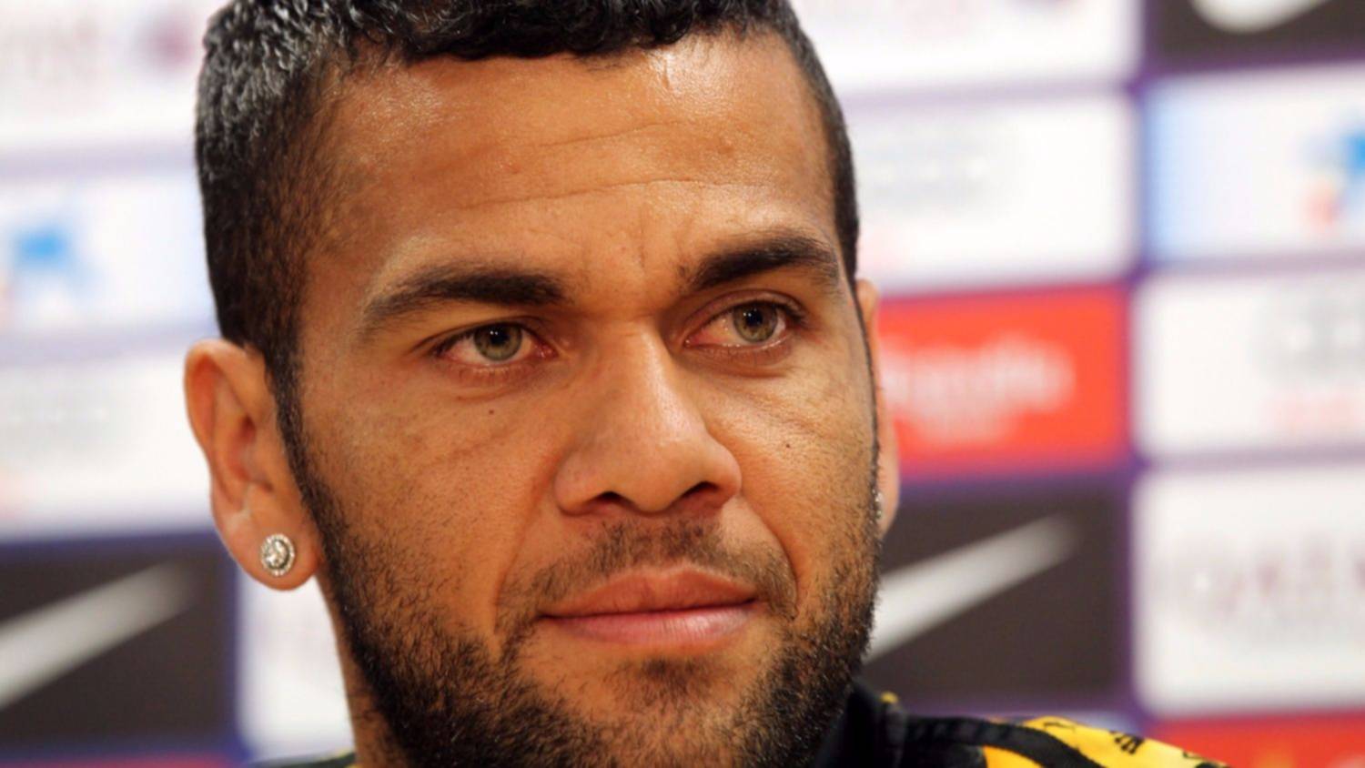 Con papá, no:  la carta de Dalma Maradona para Dani Alves