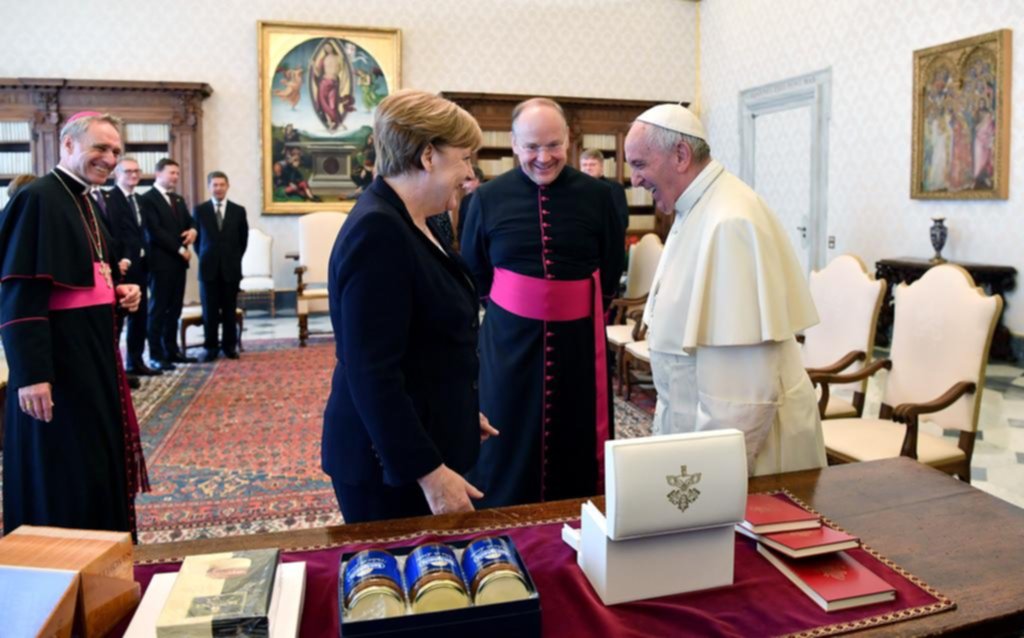 El Papa y Merkel apoyaron acuerdos climáticos