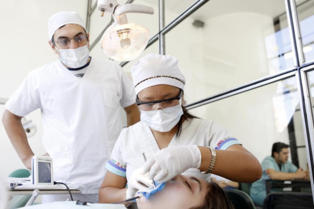 Suman tecnología al hospital de Odontología