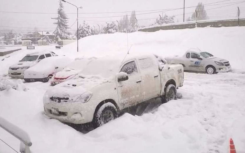 Rutas anegadas y aislamiento en  Chubut tras tormenta de nieve
