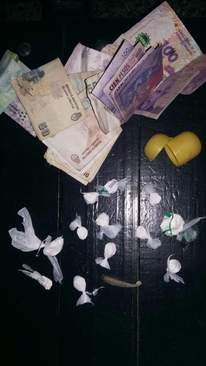 En una moto sin patente y con varias dosis de cocaína en Berisso