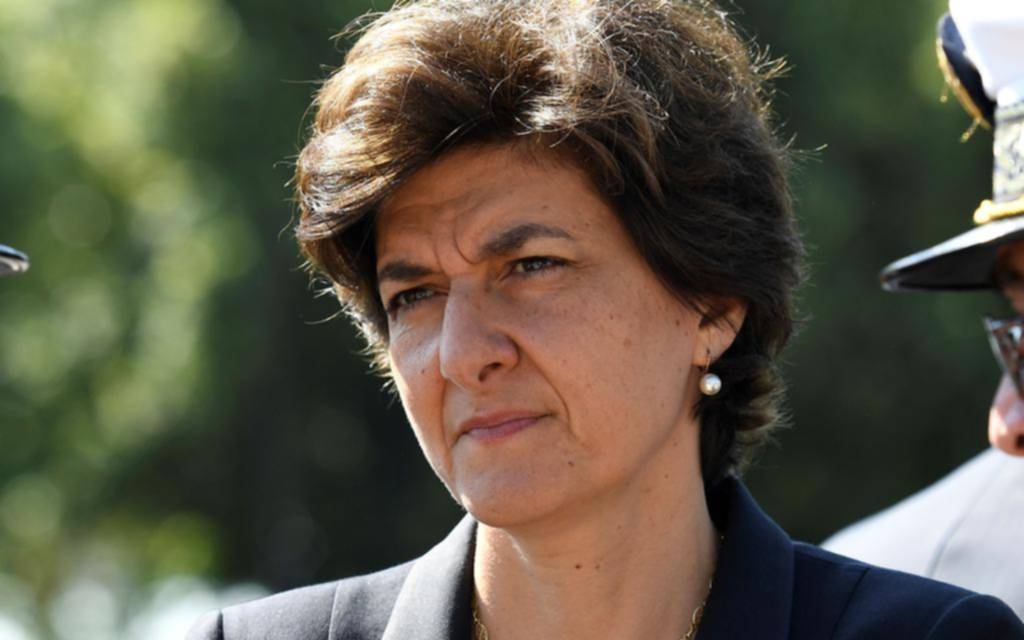Renunció una ministra de Macron investigada por corrupción