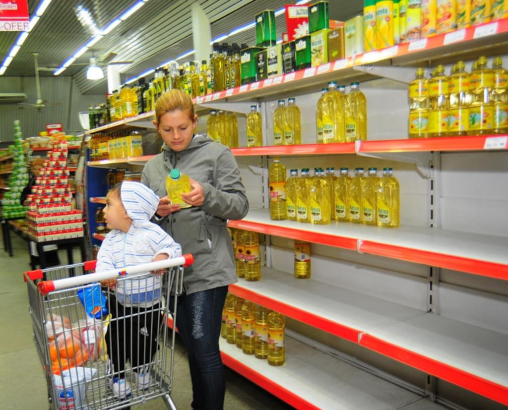 Sigue en caída libre el consumo en supermercados y shoppings