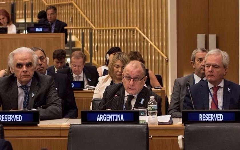 Argentina pidió al Reino Unido que "ponga fin a los actos unilaterales" en Malvinas