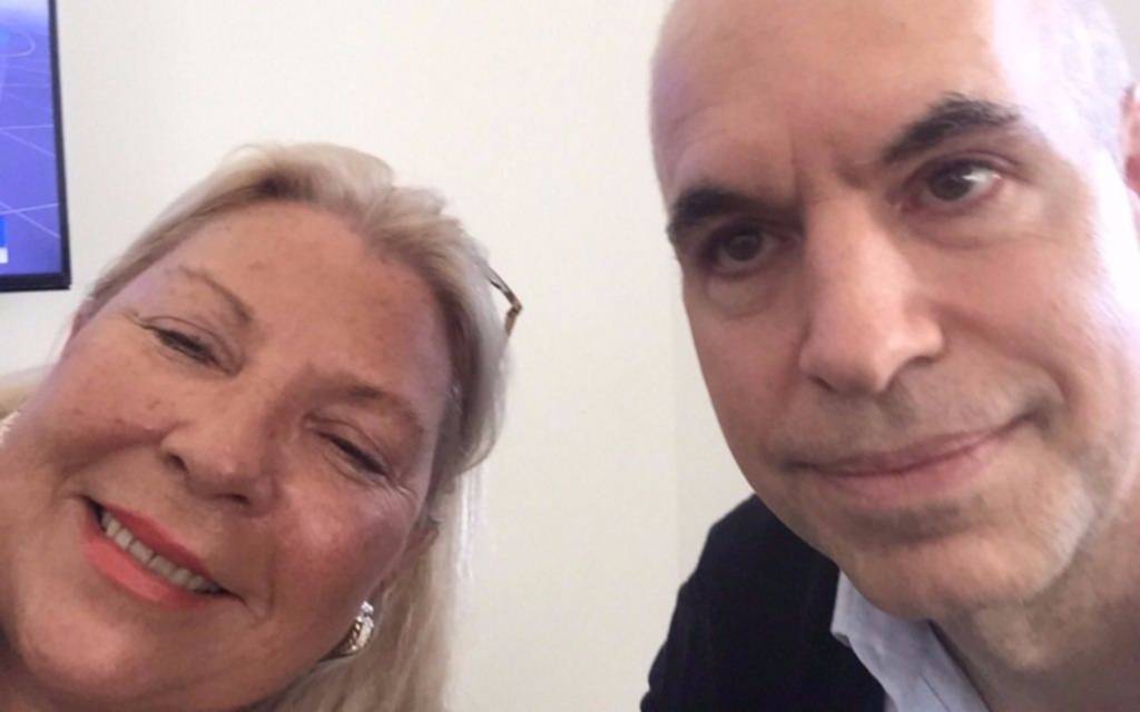 Carrió ya responde inquietudes de los votantes en las redes sociales
