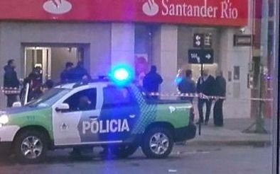 Berazategui: hicieron explotar un cajero  y se llevaron un cartucho con dinero
