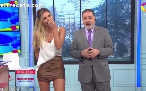 Enojada con la secretaria de Doman porque "se le transparenta la bombacha"