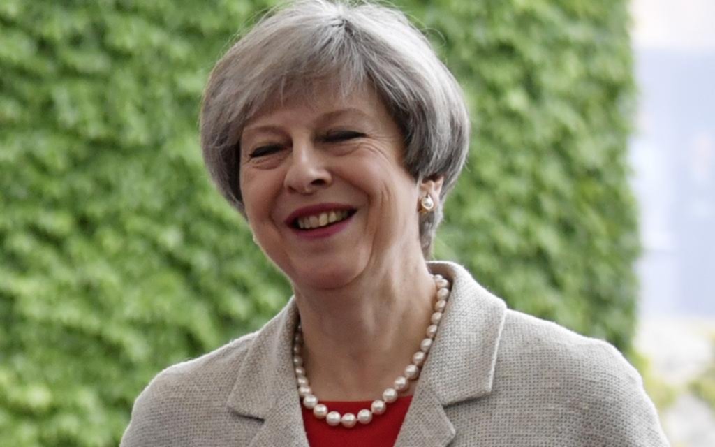 Con el respaldo norirlandés, May saca adelante su programa legislativo