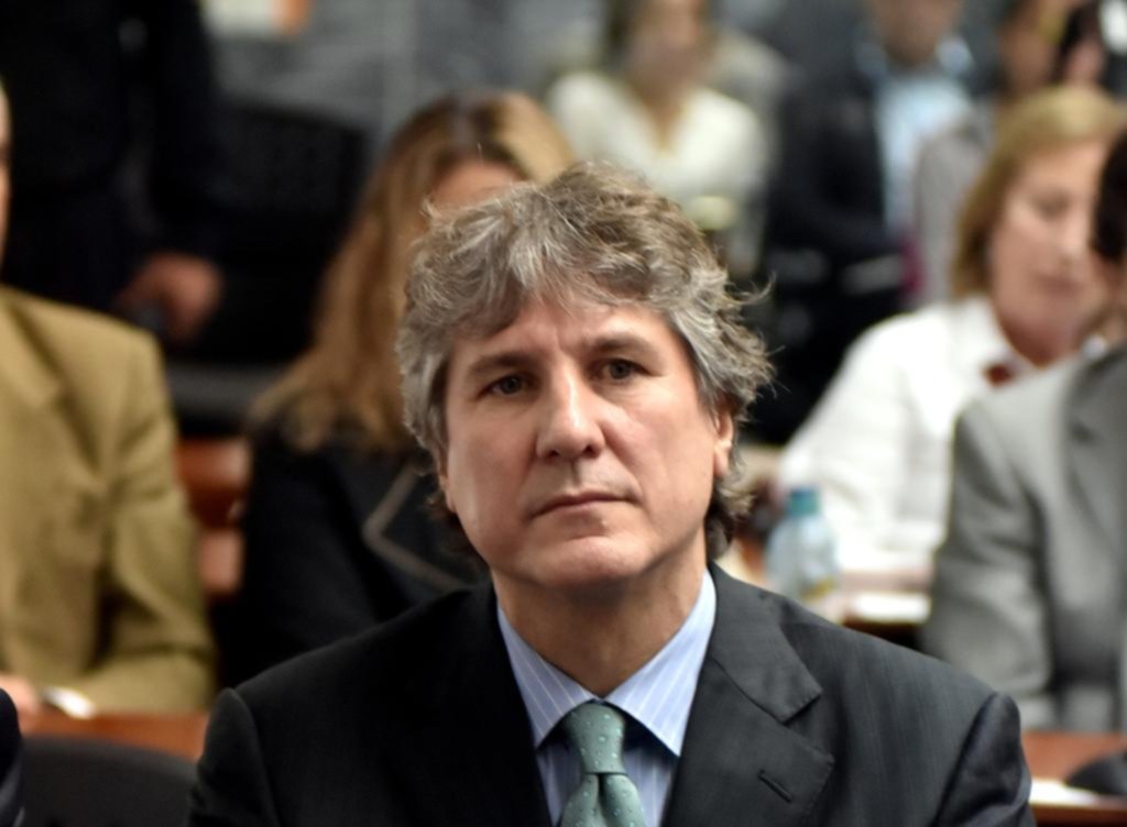 Piden 3 años para Boudou por los papeles truchos de un auto