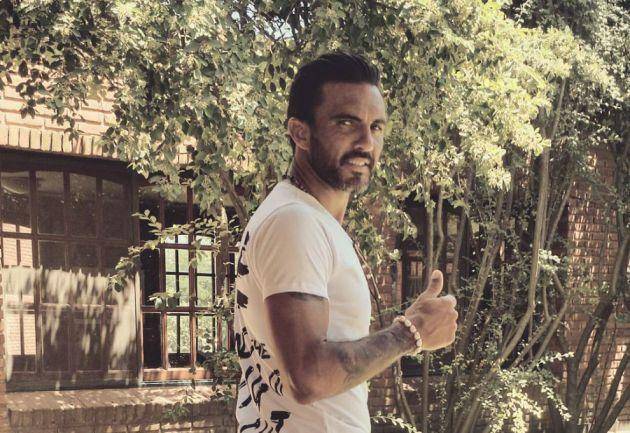 Cubero busca dejar atrás a Nicole y apuesta por un look más canchero y lleno de tatuajes