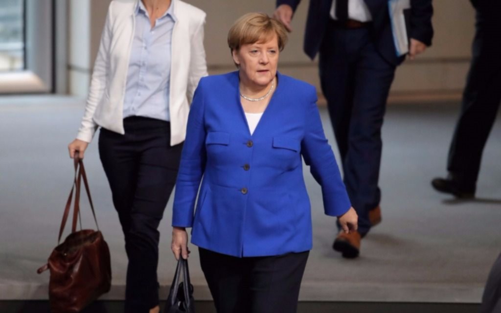 Pese al "No" de Merkel, Parlamento alemán aprueba casamiento entre personas del mismo sexo