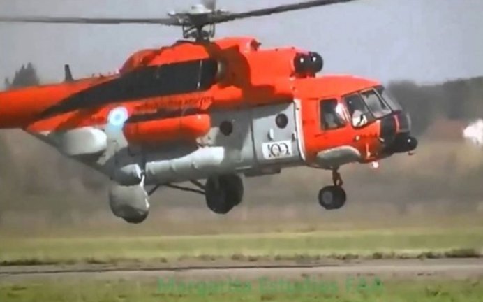 Un helicóptero de la comitiva de Macri debió aterrizar de emergencia en un paraje de Catamarca
