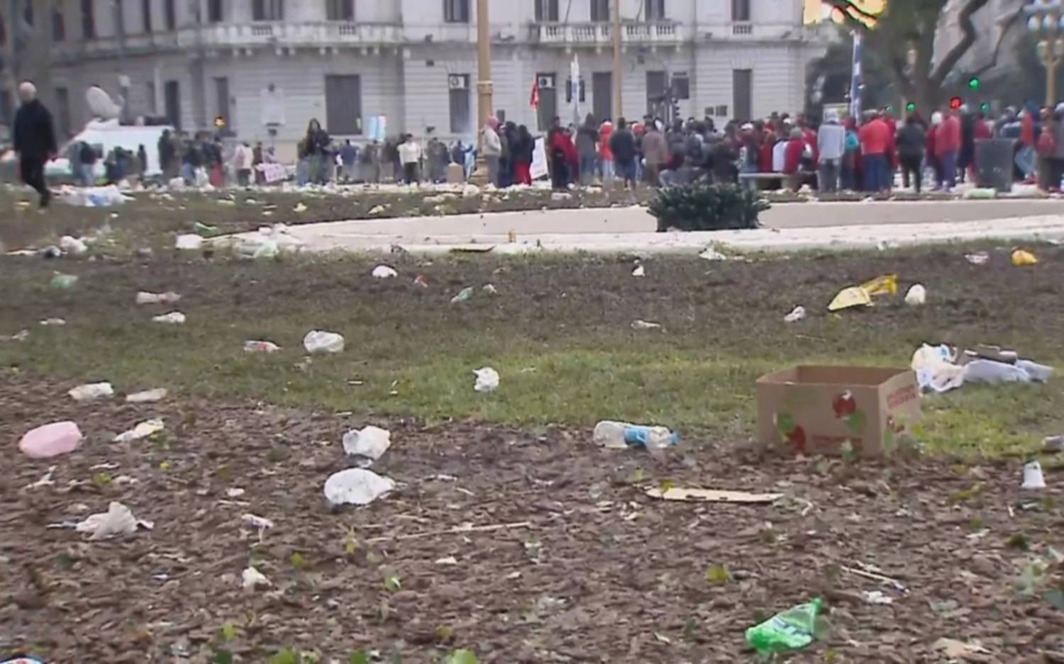 El gobierno porteño anticipó que pedirá  un reintegro por los arreglos en Plaza de Mayo