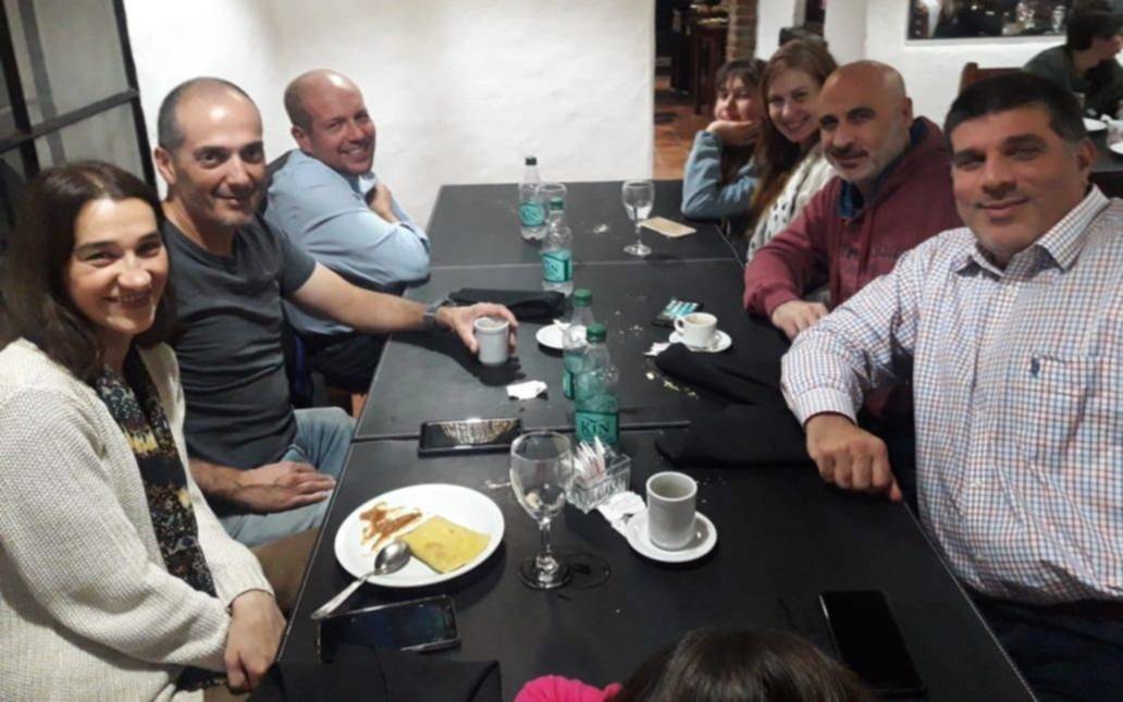Cena entre amigos en parrilla La Fortaleza 