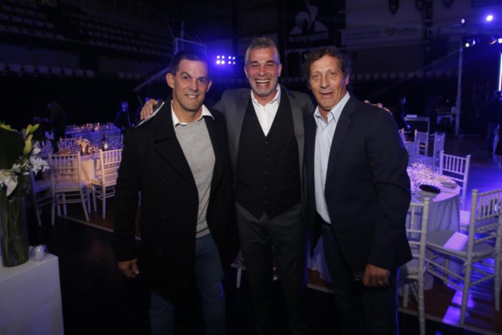 Gimnasia comenzó sus festejos con una cena de gala en el Poli