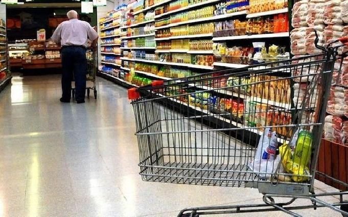 El comercio minorista sufrió una fuerte caída en mayo: 4,8 %