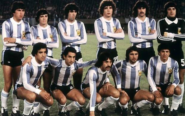 "No estoy muy contento con los jugadores que lleva Sampaoli", aseguró un campeón del 78