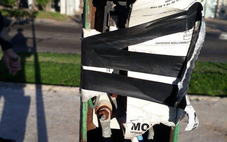 Peligro por daños en las columnas de alumbrado