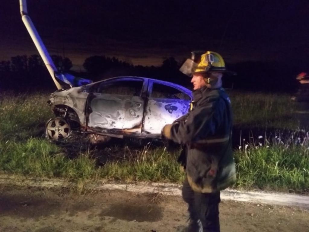 Despiste, choque e incendio, con un automovilista herido en la Ruta 6