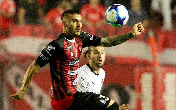 El Lobo tacha a Ribas, que está cerca de Lanús