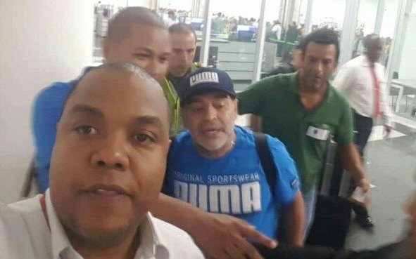 Maradona está en Cali por chequeos médicos