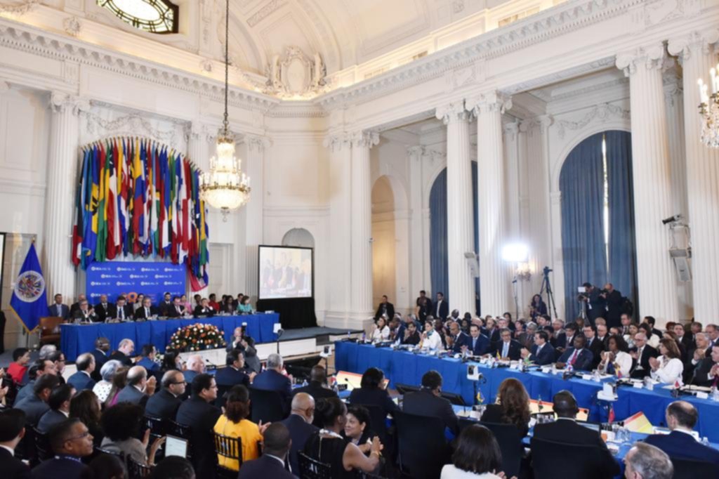 Con apoyo argentino y de EE UU piden la suspensión de Venezuela de la OEA