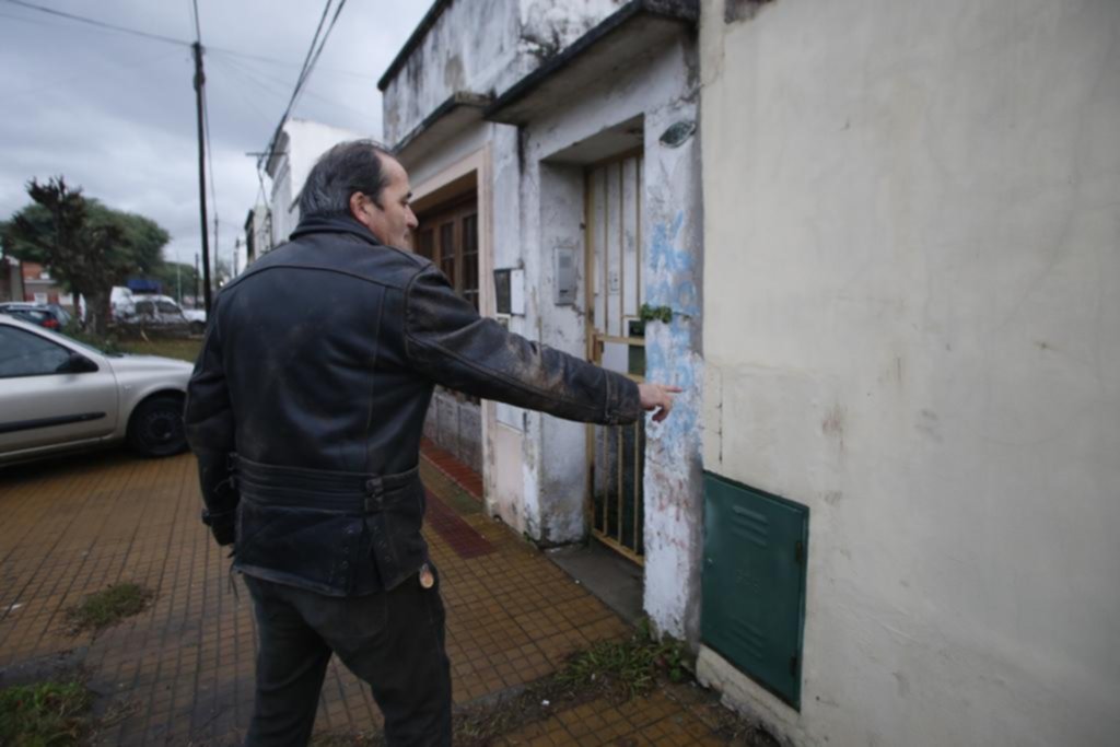 En una cuadra de Tolosa, vecinos se ponen en alerta tras sufrir dos robos en un mes