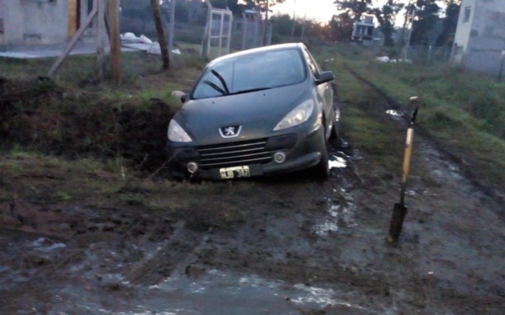 Calles intransitables en Parque Sicardi
