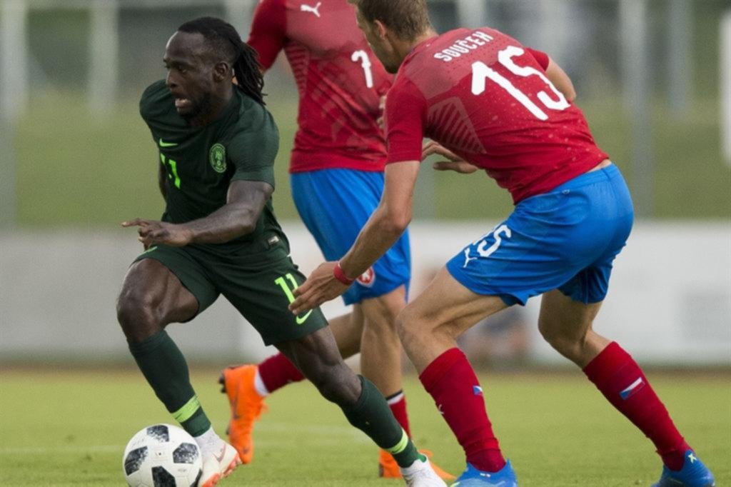 Nigeria perdió ante los checos y llega con dudas al Mundial