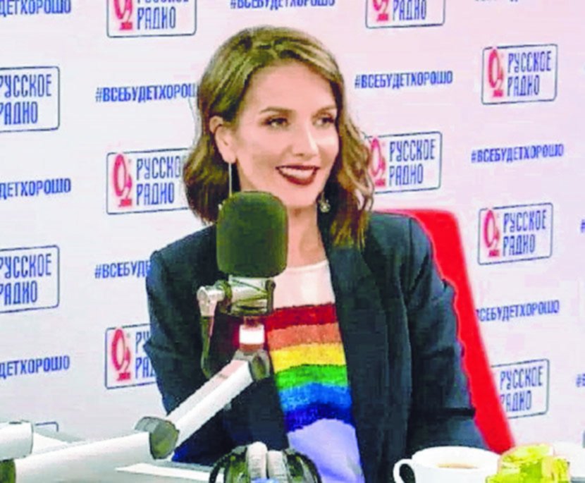 Nati Oreiro provoca a Putin con un suéter LGBT