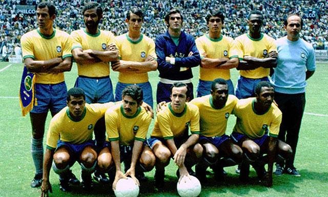 México se rindió a los pies de un Pelé brillante y un Brasil que desplegó su magia futbolística