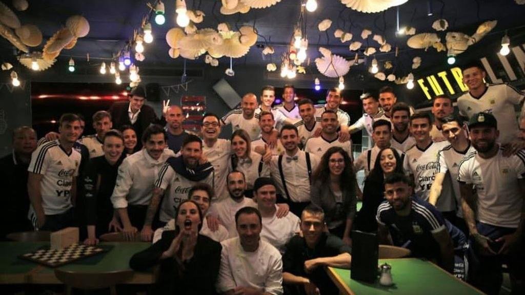 Messi llevó a la Selección al restaurante de su hermano