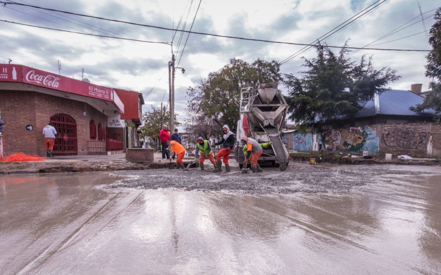 Grindetti supervisó el comienzo de obras sobre avenida 9 de Julio