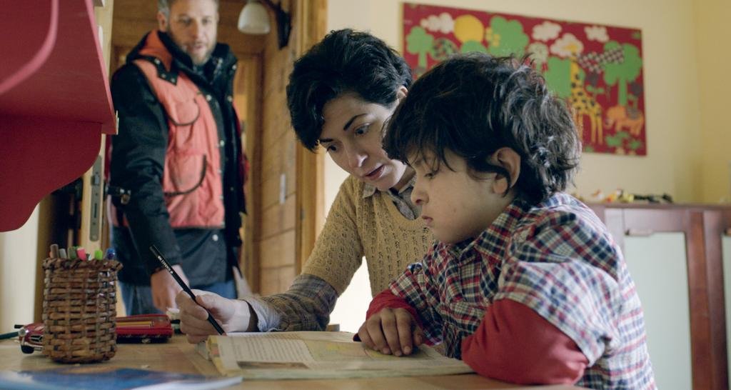 Dudas y esperanza en este noble relato sobre la adopción y el instinto materno