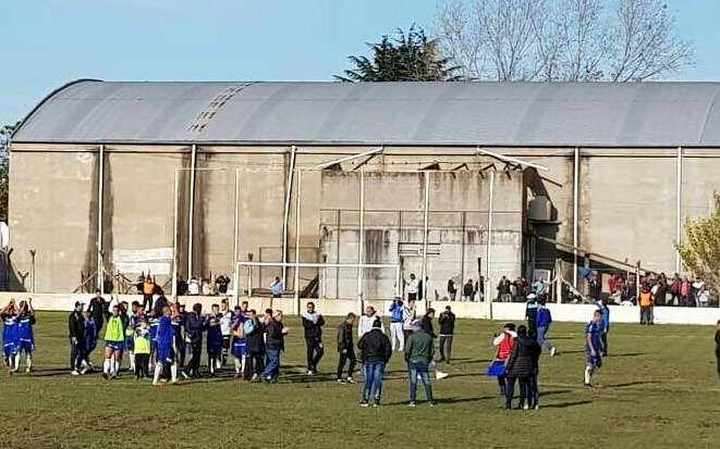 J. J. Urquiza ascendió a la Primera B tras vencer a Argentino de Quilmes por penales