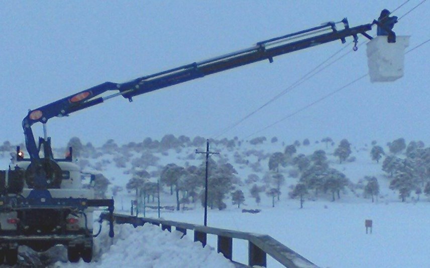 Neuquén: el fuerte temporal de nieve complica el tránsito