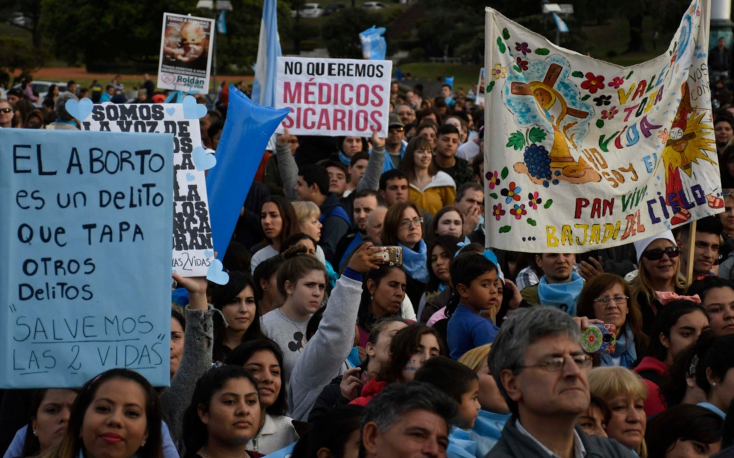 En el país se realizaron múltiples marchas contra el aborto