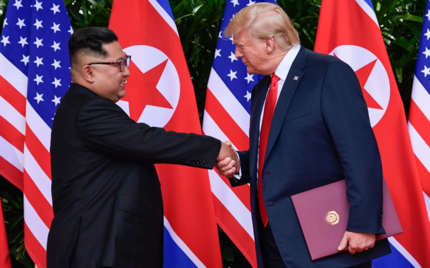 Trump anunció el fin de "los juegos de guerra" con Corea del Norte, aunque mantendrá las sanciones