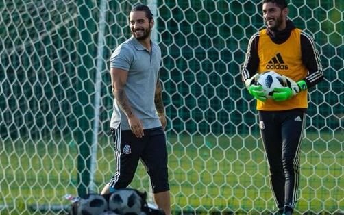 Tras su arribo a Rusia, la selección de México entrenó con Maluma