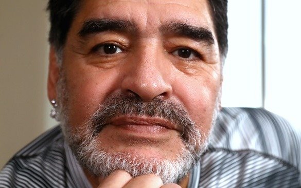 Maradona expresó que legalizar el aborto "es cuidar a la mujer"