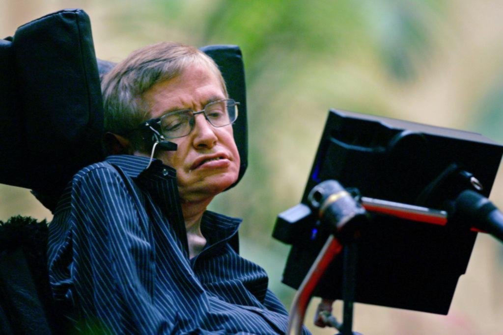 Lanzan al espacio la voz de Stephen Hawking