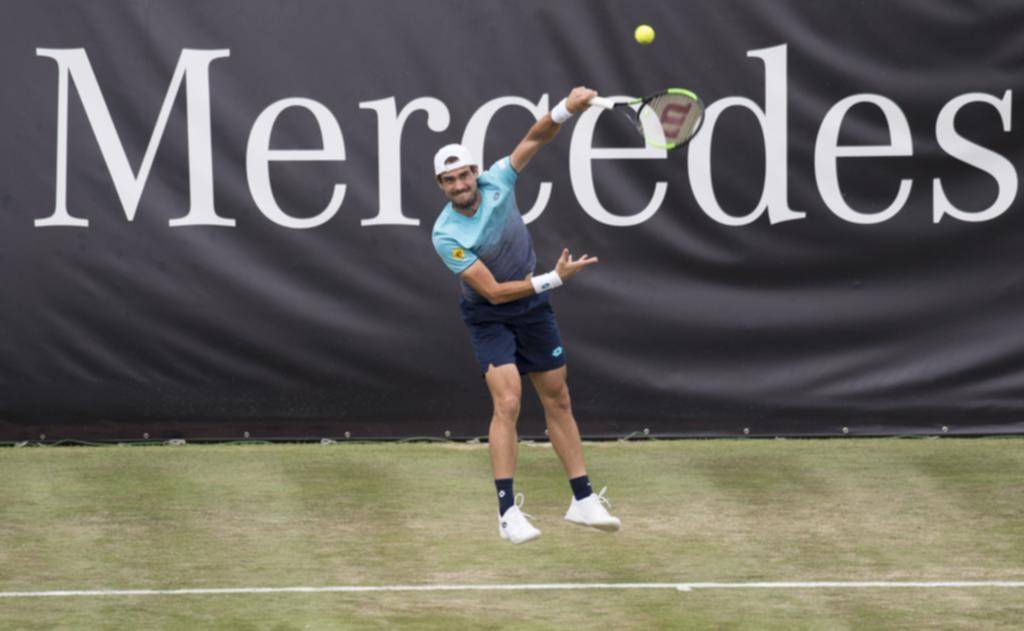 Pella enfrenta a Federer por los cuartos de final, en el césped del torneo de Sttugart