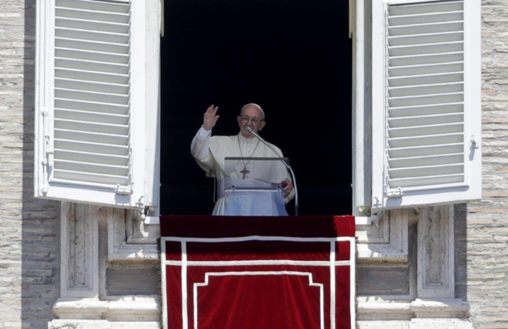 El Papa pidió perdón por “haber ofendido y herido” a víctimas chilenas de abuso