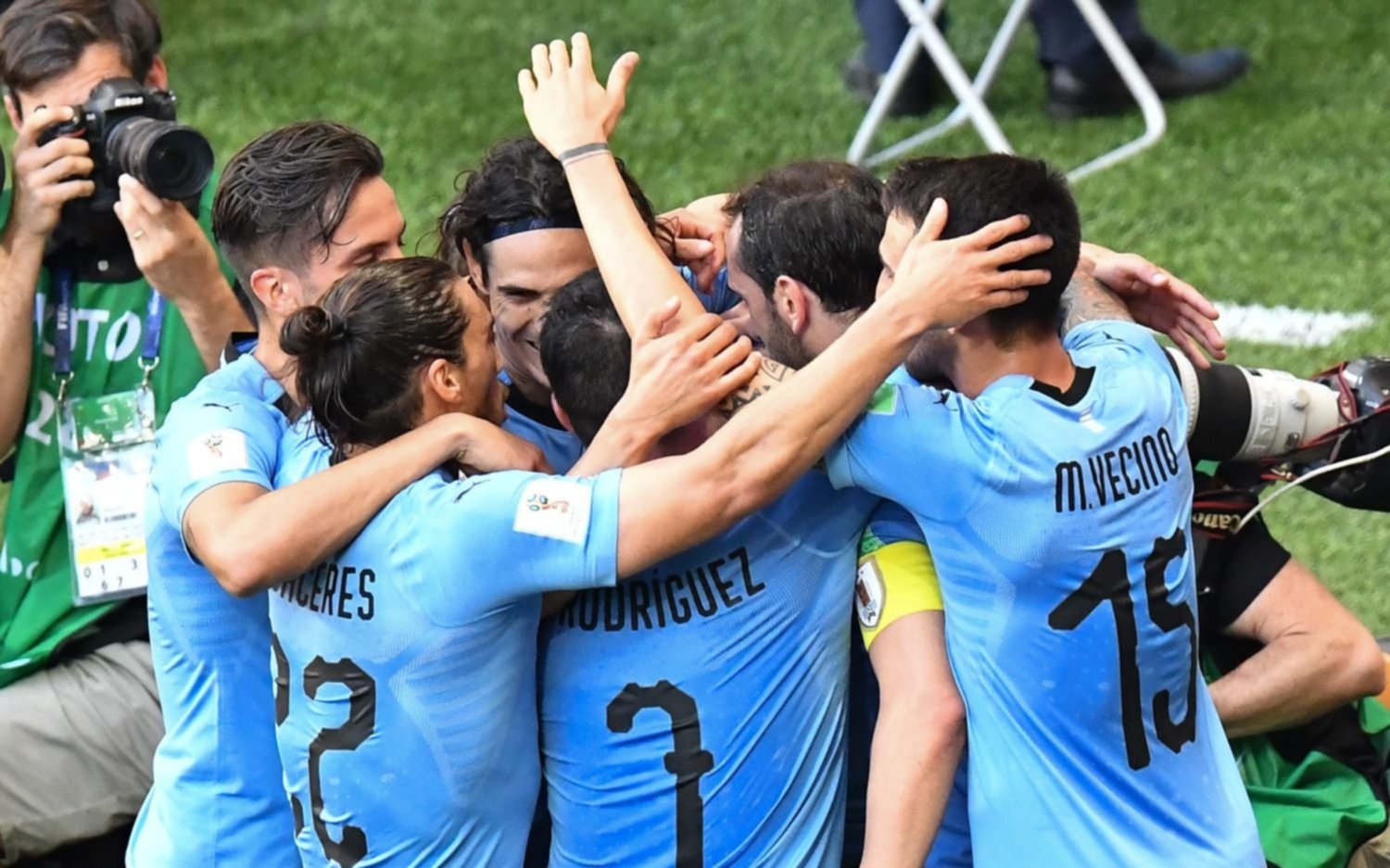 Con sudor: Uruguay ganó por la mínima y se metió en Octavos